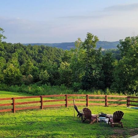 Great Little Guest Suite With Private Entry & Deck! Pet Friendly & 30 Mins To Nashville! Ashland City Экстерьер фото